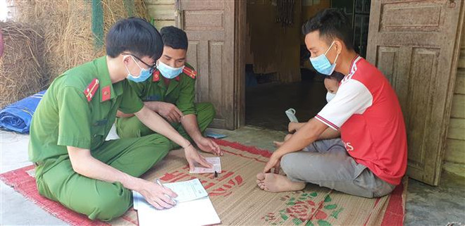 Công an Gia Lai vượt khó thực hiện cấp căn cước cho đồng bào dân tộc ảnh 1