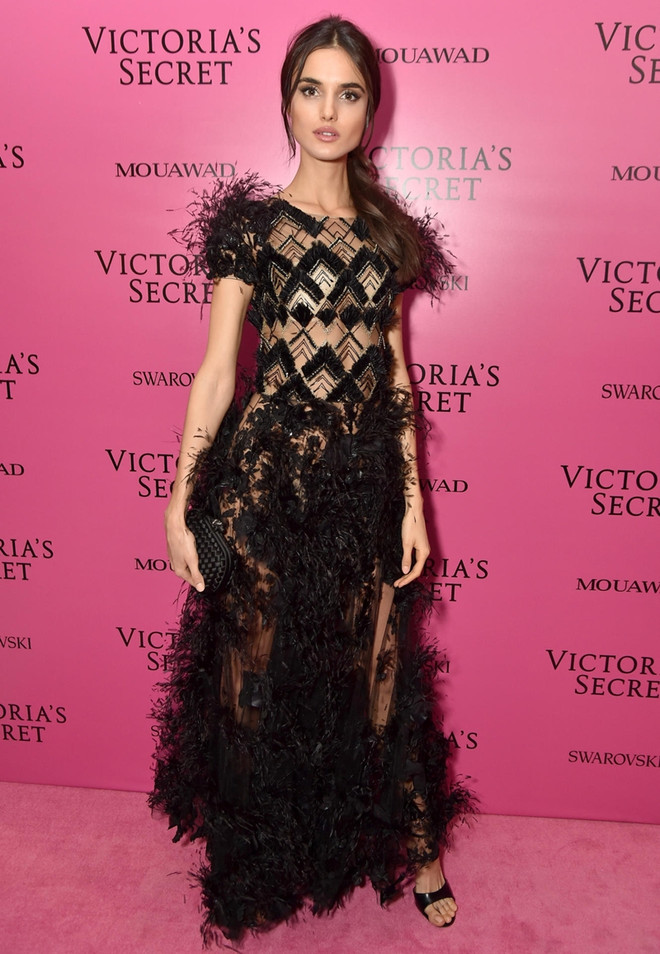 Dàn thiên thần lộng lẫy trên thảm hồng Victoria’s Secret Fashion Show ảnh 19