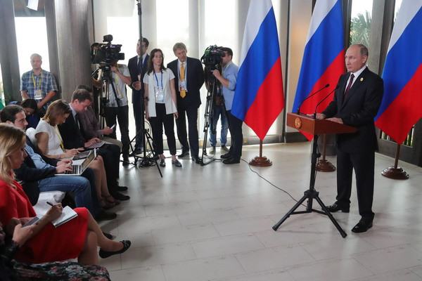 Hơn 60 cuộc gọi dọa đặt bom đoàn xe của Tổng thống Nga Putin ảnh 1