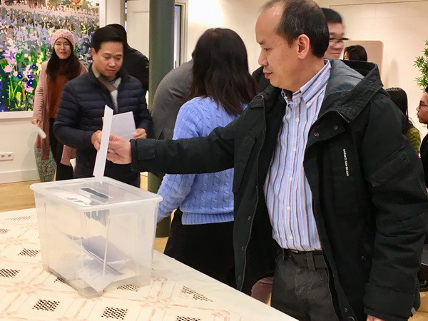 Đại sứ quán và cộng đồng kiều bào tại Hà Lan ủng hộ đồng bào vùng lũ ảnh 1