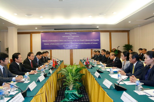 Việt Nam và Lào đẩy mạnh hợp tác trong lĩnh vực thông tin ảnh 2
