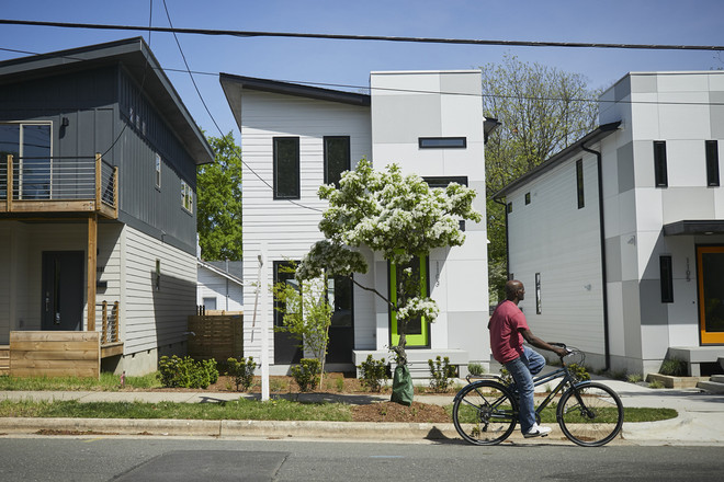 Giá tăng, nợ nhiều khiến người Mỹ lùi thời điểm mua nhà lần đầu ảnh 1