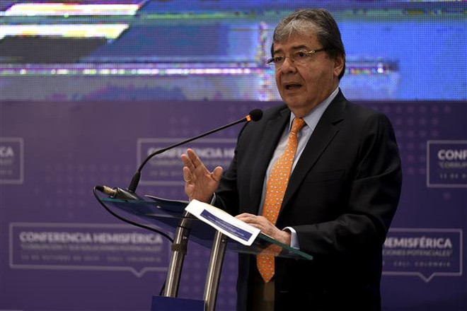 Ngoại trưởng Colombia Carlos Holmes Trujillo được bổ nhiệm làm Bộ trưởng Quốc phòng. (Nguồn: AFP/TTXVN) Ngoại trưởng Trujillo trở thành Bộ trưởng quốc phòng Colombia ảnh 1
