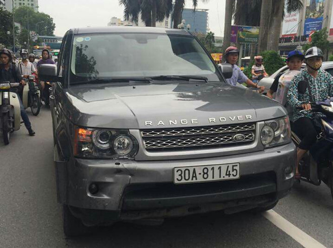 Hà Nội: Ôtô húc đuôi xe đạp điện, 2 mẹ con bị thương nặng ảnh 1