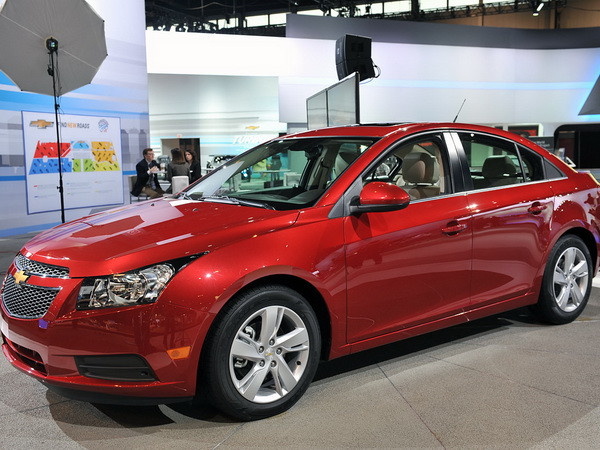 GM phát hiện lỗi túi khí ở xe Chevrolet Cruze 2013-2014 ảnh 1