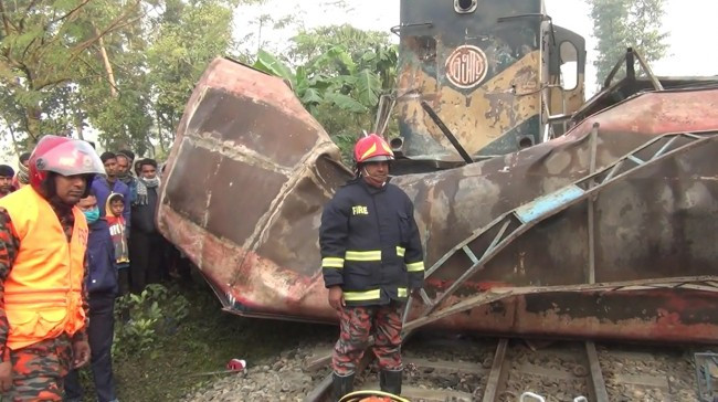 Tai nạn thảm khốc tại Bangladesh, ít nhất 12 người thiệt mạng ảnh 1