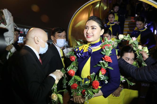 Tàu bay của Vietravel Airlines lần đầu hạ cánh tại sân bay Phú Bài ảnh 1