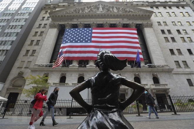 Nhìn lại một năm 'chật vật' trong dịch bệnh của kinh tế thế giới ảnh 2