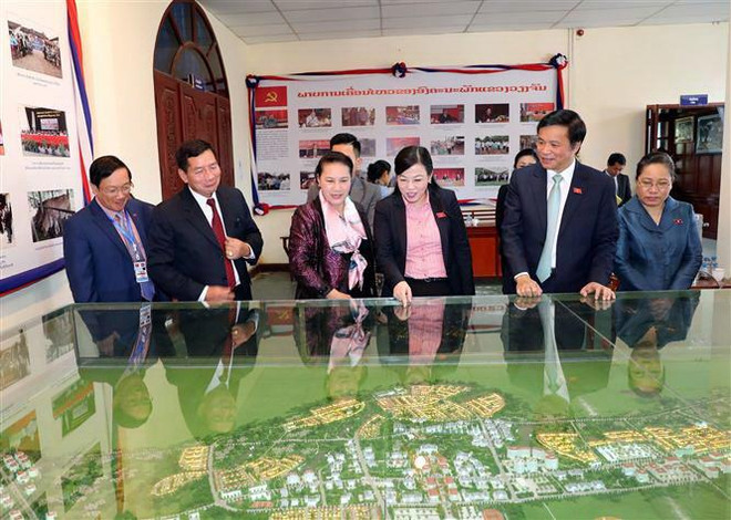 Chủ tịch Quốc hội Nguyễn Thị Kim Ngân thăm làm việc tại tỉnh Vientiane ảnh 1
