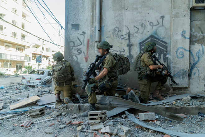 Binh sỹ Israel triển khai tại Gaza, ngày 23/12/2023. (Ảnh: AFP/TTXVN) ttxvn_gaza_1.jpg