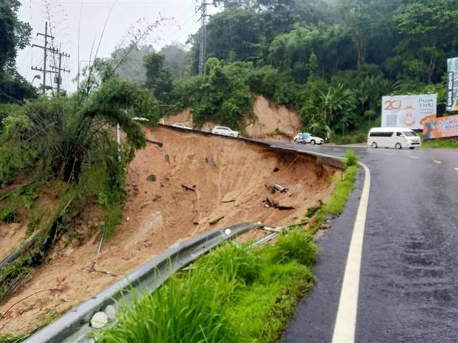 Thái Lan: Cuộc sống tại tỉnh du lịch Phuket bị đảo lộn vì ngập lụt ảnh 1