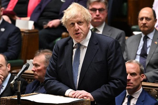 Thủ tướng Anh Boris Johnson vượt qua cuộc bỏ phiếu bất tín nhiệm ảnh 1