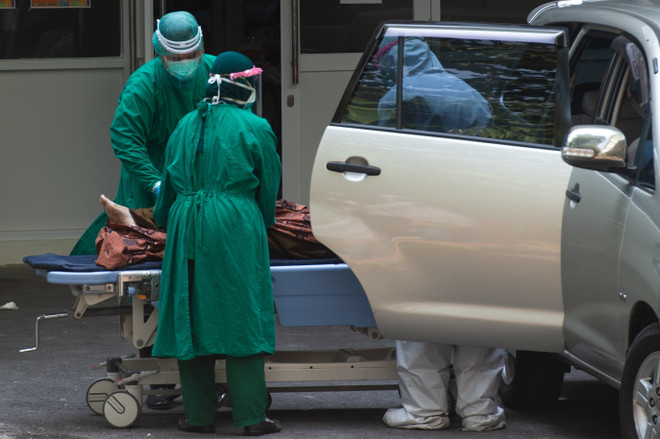 Indonesia tự tin có thể vượt qua làn sóng dịch COVID-19 mới ảnh 1