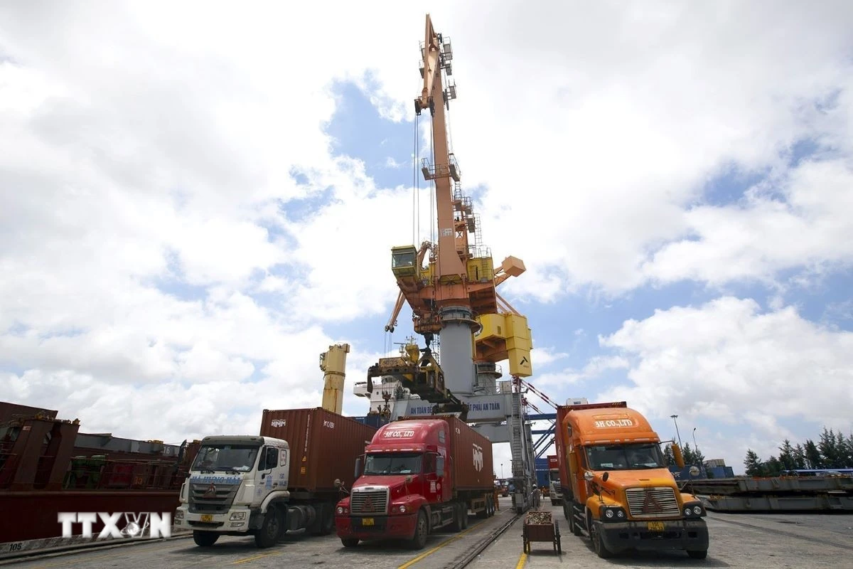 Xuất nhập khẩu qua Hải Phòng đạt 54,5 tỷ USD trong dịp Tết Bính Ngọ