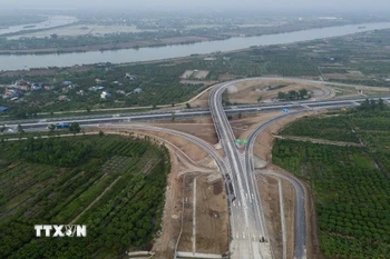 Nút giao Thanh Hà, Hải Phòng góp phần thúc đẩy phát triển kinh tế-xã hội, tăng cường kết nối liên vùng. (Ảnh: TTXVN phát)