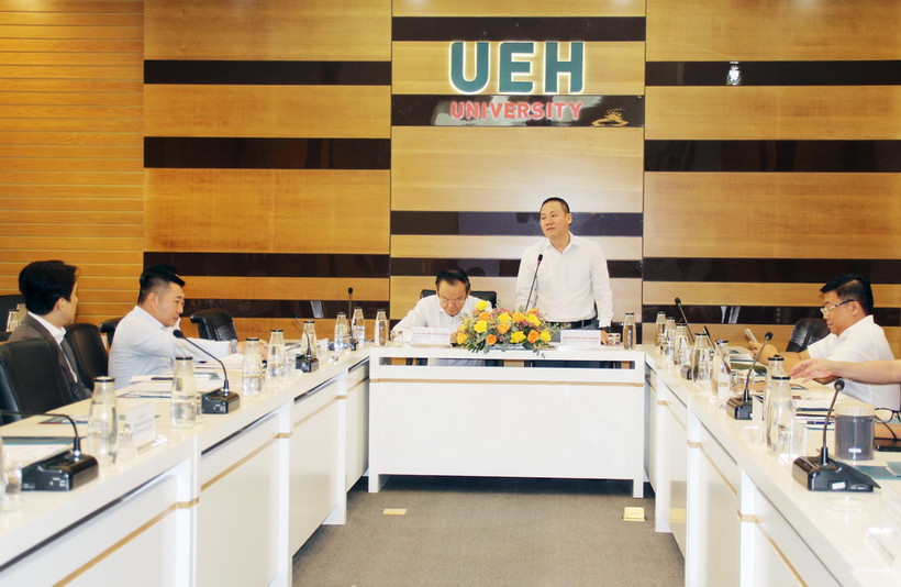 Ông Nguyễn Khắc Hoàng, Cục trưởng Cục Thống kê Thành phố Hồ Chí Minh, phát biểu tại sự kiện. (Ảnh: Mỹ Phương/TTXVN)