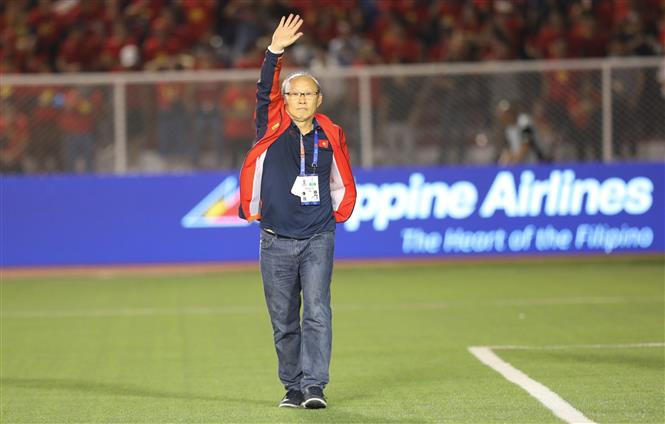 Huấn luyện viên Park Hang-seo muốn các cầu thủ Việt Nam giữ được những thành tích đỉnh cao trong tương lai. (Ảnh: TTXVN)