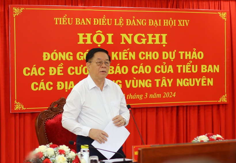 Ông Nguyễn Trọng Nghĩa, Bí thư Trung ương Đảng, Trưởng Ban Tuyên giáo Trung ương phát biểu tại Hội nghị. (Ảnh: Hồng Điệp/TTXVN)