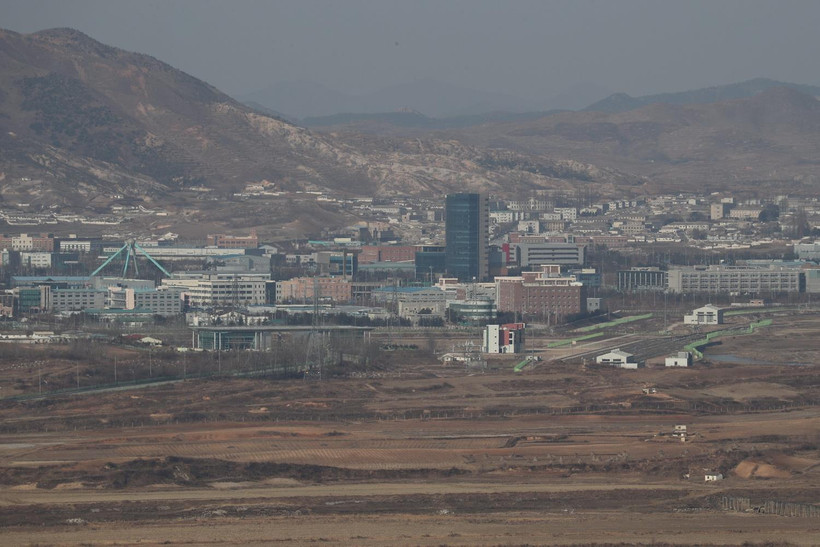 Trong ảnh: Khu công nghiệp chung Kaesong ở thị trấn biên giới Kaesong của Triều Tiên. (Nguồn: Yonhap/TTXVN)