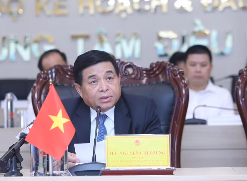 Bộ trưởng Bộ Kế hoạch và Đầu tư chủ trì và phát biểu tại hội nghị. (Ảnh: Danh Lam/TTXVN)