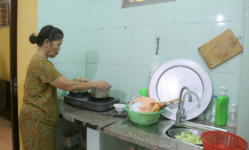 Một căn hộ trong Khu chung cư phường Kênh Dương, quận Lê Chân vừa được sửa chữa ngày 13/9 để đón người dân đến tạm cư. (Ảnh: Minh Thu/TTXVN)