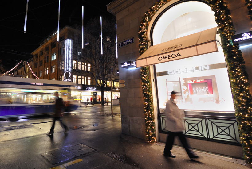 Trên một đường phố ở Zurich, Thụy Sĩ. (Ảnh: AFP/TTXVN)