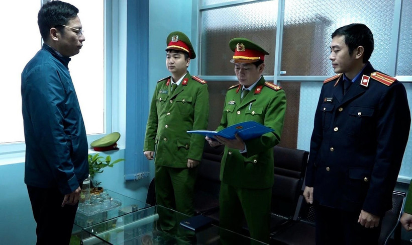 Phó Giám đốc Ban quản lý dự án môi trường và biến đổi khí hậu thành phố Đồng Hới Trương Tấn Lâm bị khởi tố. (Ảnh: TTXVN phát)