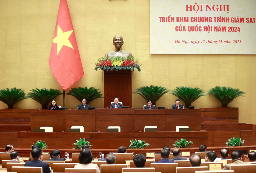 Chủ tịch Quốc hội Vương Đình Huệ và đại biểu chủ trì hội nghị. (Ảnh: Doãn Tấn/TTXVN)