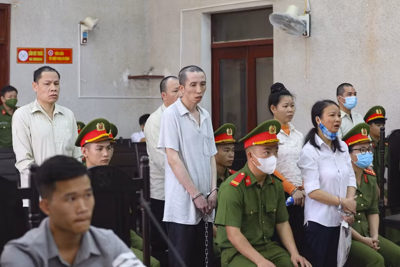 Các bị cáo trong vụ án. (Ảnh: Xuân Tư/TTXVN)