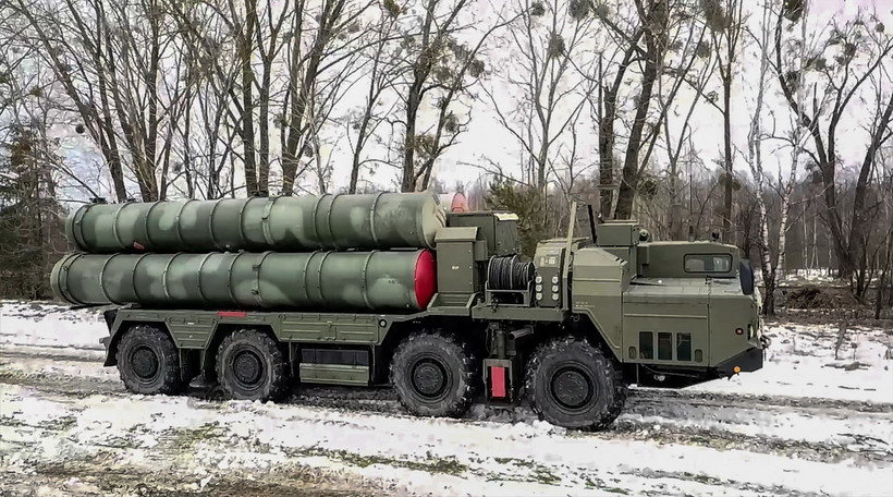 Hệ thống phòng không S-400 do Nga sản xuất. (Ảnh: AFP/TTXVN)