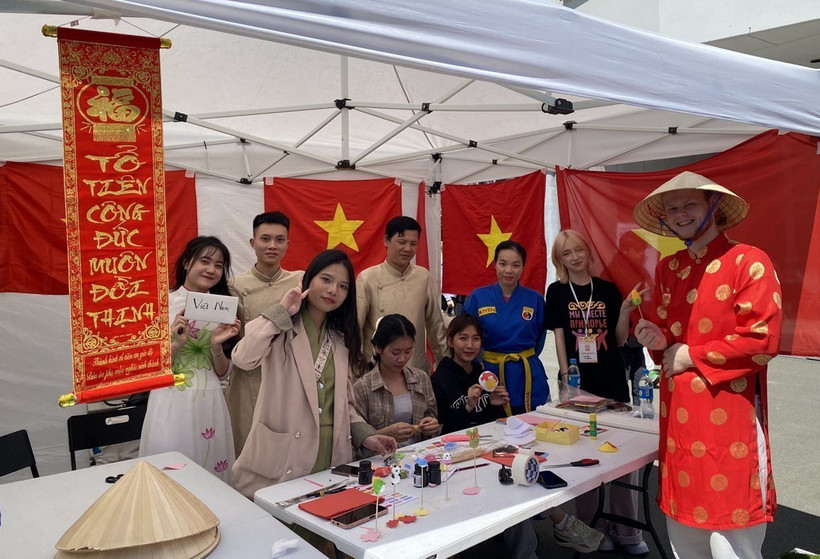 Sinh viên Việt Nam tham dự Ngày hội đoàn kết sinh viên các dân tộc tại Liên bang Nga. (Ảnh: Ban Tổ chức)