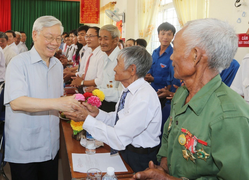 Tổng Bí thư Nguyễn Phú Trọng trong lần về thăm xã miền núi Sơn Hà, huyện Sơn Hòa, tỉnh Phú Yên (3/5/2016). (Ảnh: Trí Dũng/TTXVN)