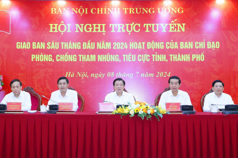 Các lãnh đạo Ban Nội chính Trung ương điều hành hội nghị. (Ảnh: Phương Hoa/TTXVN)