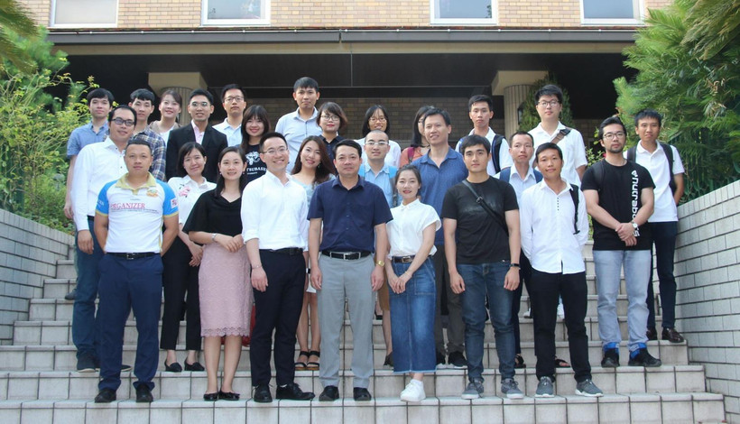 Các đảng viên mới và quần chúng ưu tú tham dự một lớp bồi dưỡng lý luận chính trị do Chi bộ Tokyo 1 tổ chức. (Ảnh: TTXVN phát)