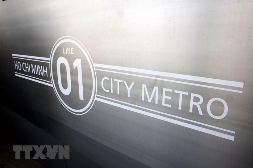 Hàng ghế ngắn tuyến Metro số 1. (Ảnh: Hoàng Hải/TTXVN) 