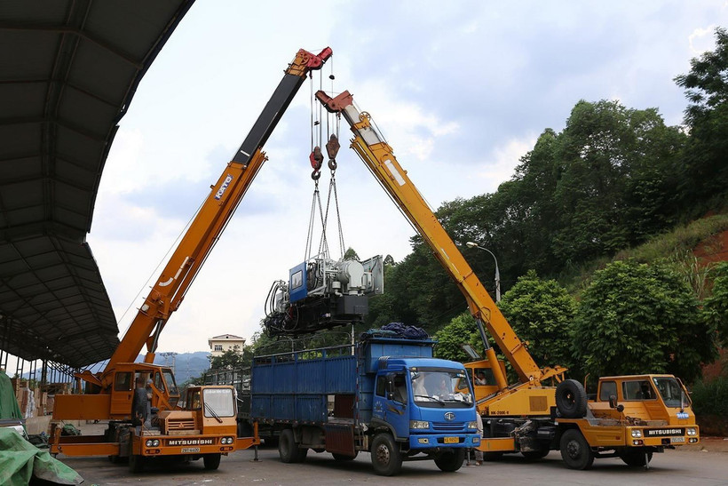 Hàng hóa nhập khẩu qua cửa khẩu Cốc Nam, tỉnh Lạng Sơn. (Ảnh: Phạm Hậu/ TTXVN)