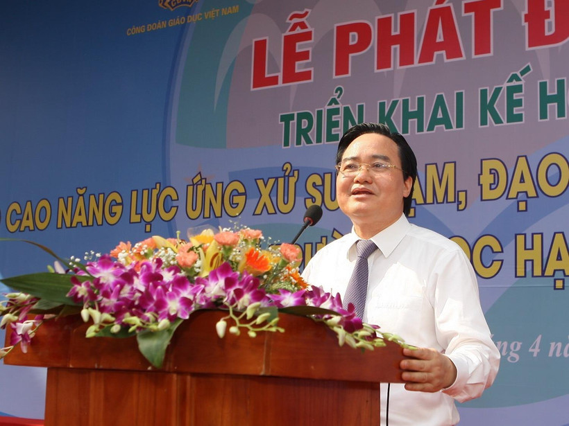 Bộ trưởng Bộ Giáo dục và Đào tạo Phùng Xuân Nhạ phát biểu tại lễ phát động. (Ảnh: Thanh Tùng/TTXVN)