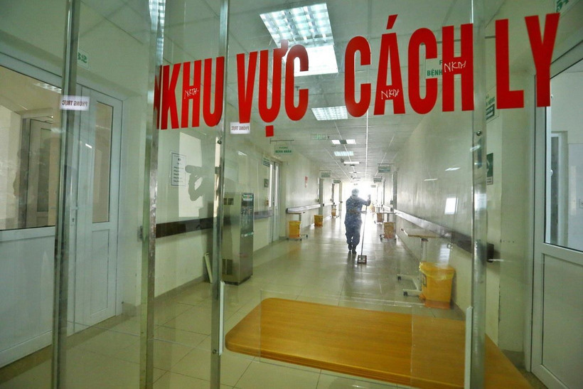 Khu vực cách ly bệnh nhân mắc COVID-19. (Ảnh: Minh Quyết/TTXVN)