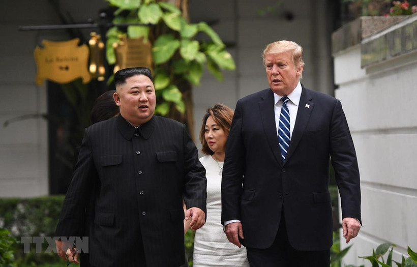 Tổng thống Mỹ Donald Trump và Chủ tịch Triều Tiên Kim Jong-un dự Hội nghị Thượng đỉnh Mỹ-Triều Tiên lần thứ hai tại Hà Nội, hồi thnags Hai vừa qua. (Ảnh: AFP/TTXVN)