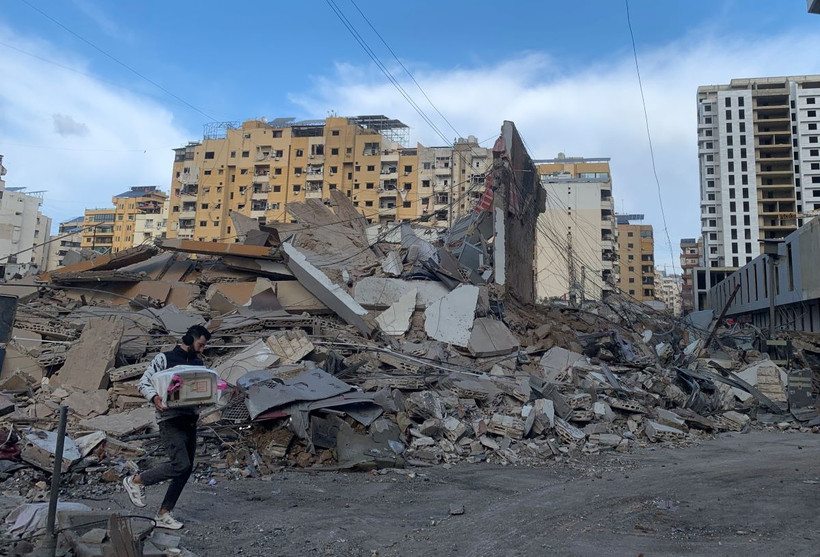 Đống đổ nát sau đòn không kích của Israel xuống khu vực phía Nam thủ đô Beirut, Liban ngày 21/11. (Ảnh: THX/TTXVN)