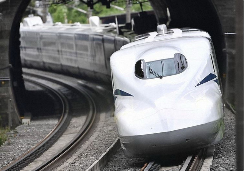 Tàu cao tốc Shinkansen N700S ở Oiso, tỉnh Kanagawa. (Nguồn: Kyodo)