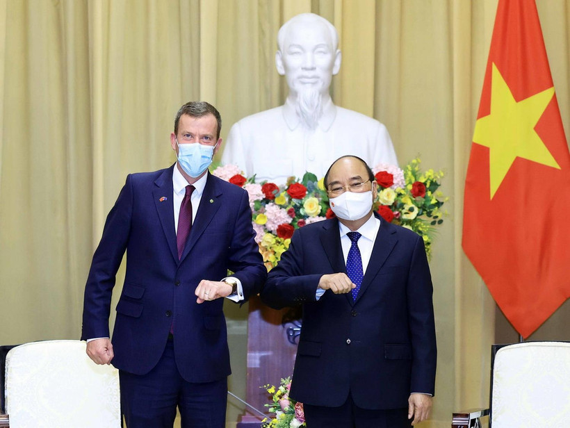 Chủ tịch nước Nguyễn Xuân Phúc tiếp Bộ trưởng Thương mại, Du lịch và Đầu tư Australia Dan Tehan. (Ảnh: Thống Nhất/TTXVN)