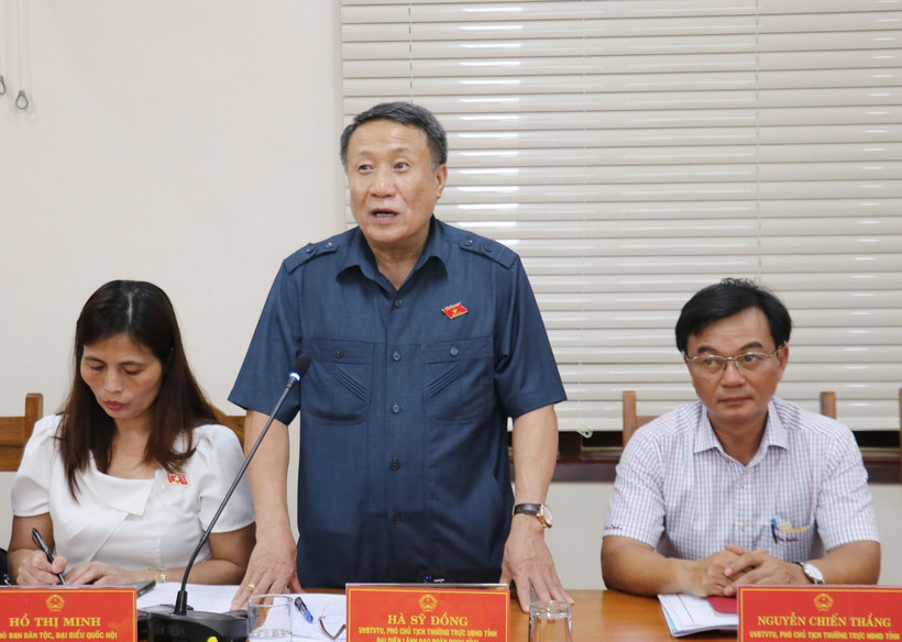 Ông Hà Sỹ Đồng, Phó Chủ tịch UBND tỉnh Quảng Trị, phát biểu tại buổi làm việc. (Ảnh: Thanh Thủy/TTXVN)