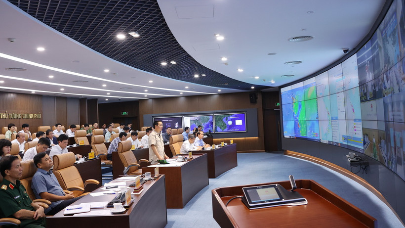 Phó Thủ tướng Trần Hồng Hà chủ trì cuộc họp. (Ảnh: Văn Điệp/TTXVN)