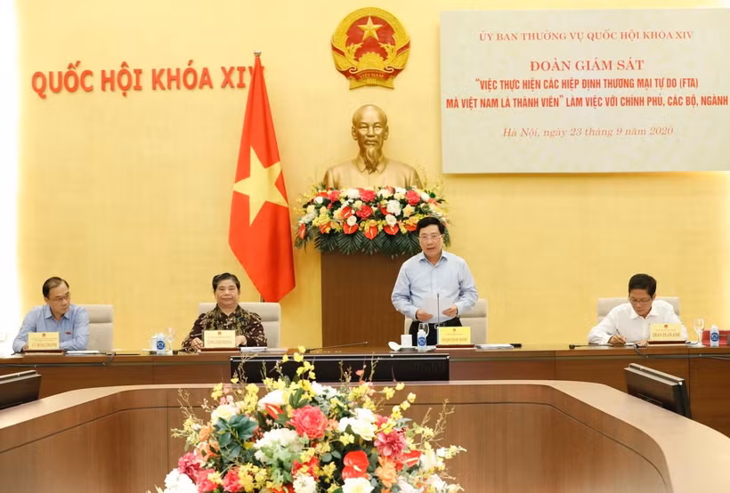 Phó Thủ tướng, Bộ trưởng Ngoại giao Phạm Bình Minh phát biểu tại buổi làm việc. (Ảnh: Dương Giang/TTXVN)