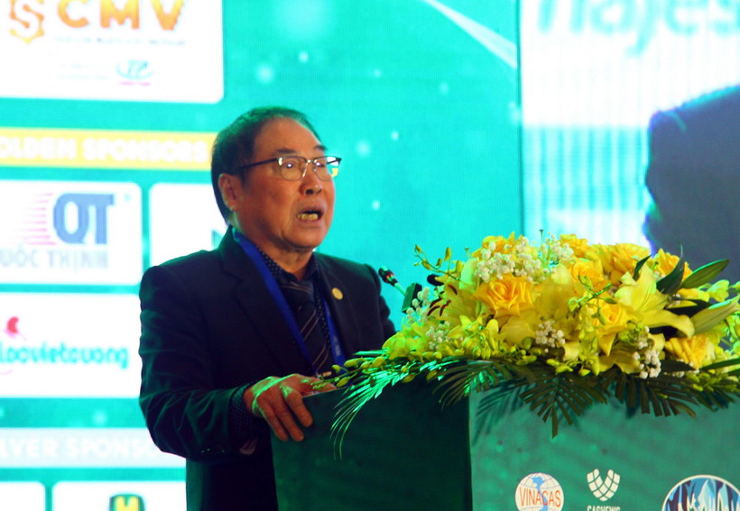 Chủ tịch Hiệp hội Điều Việt Nam Phạm Văn Công phát biểu khai mạc Hội nghị. (Ảnh: Tá Chuyên/TTXVN)