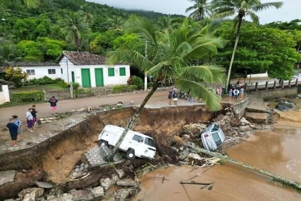 Hiện trường vụ sạt lở. (Nguồn: MEHR News Agency)
