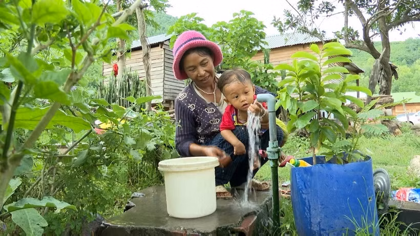 Công trình nước sạch hợp vệ sinh về tận buôn, làng đã mang luồng sinh khí mới cho người dân ở Gia Lai. ( Ảnh: TTXVN phát)