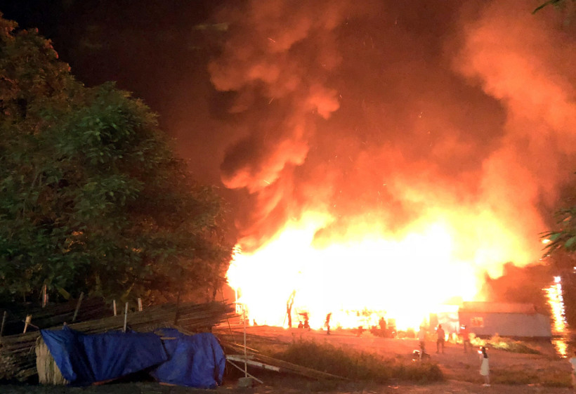 Hiện trường vụ cháy. (Ảnh Quang Đán/TTXVN)