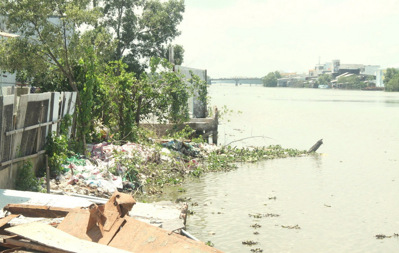 Một khu vực bị ảnh hưởng bởi sạt lở. (Ảnh: Chanh Đa/TTXVN)